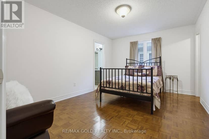 34 Lexington Road — photo 18 of 35