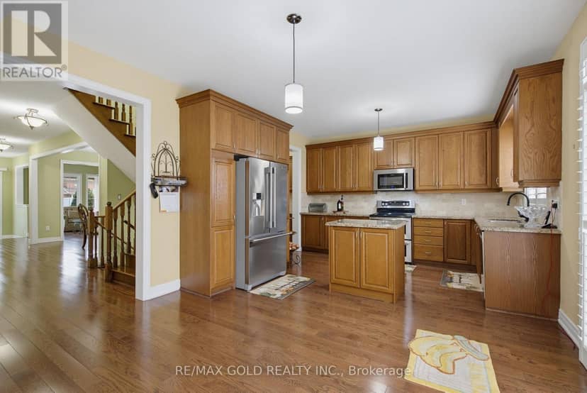 34 Lexington Road — photo 6 of 35