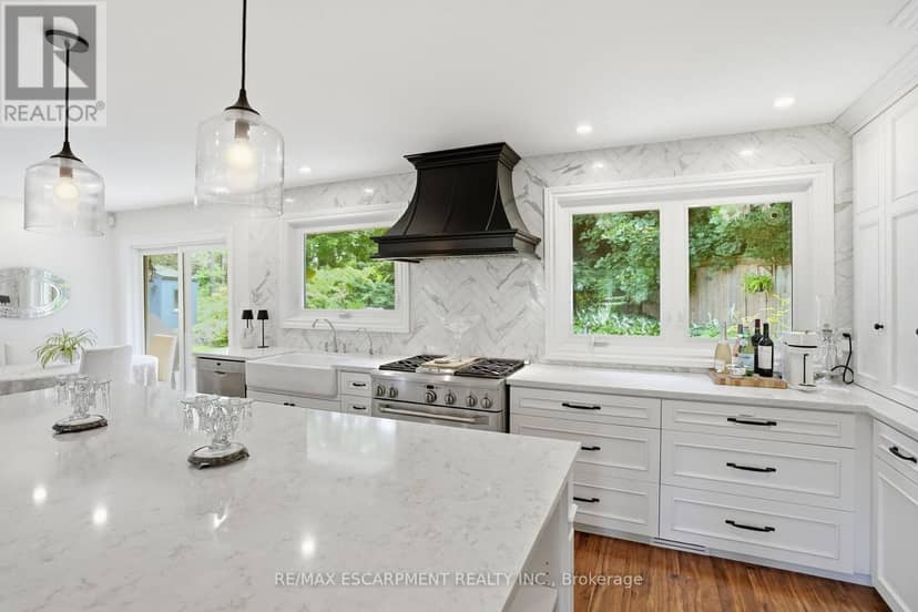 2 Jameson Drive — photo 10 of 40