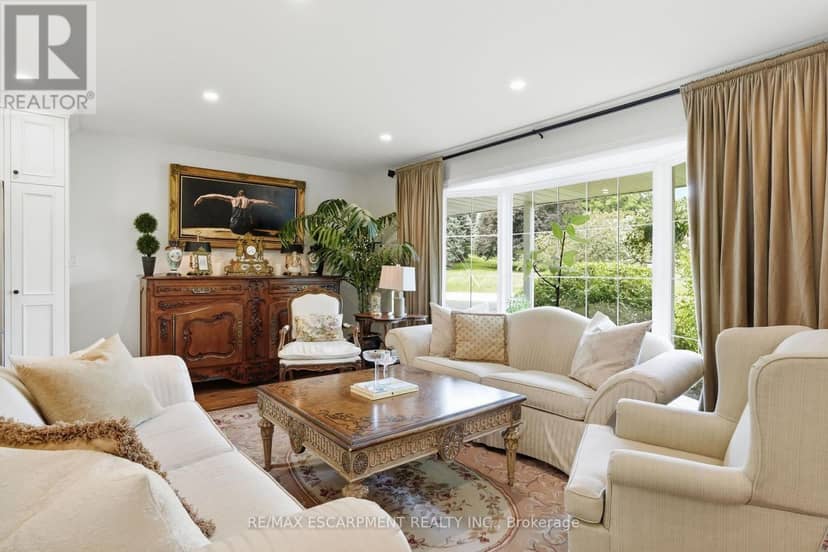 2 Jameson Drive — photo 7 of 40