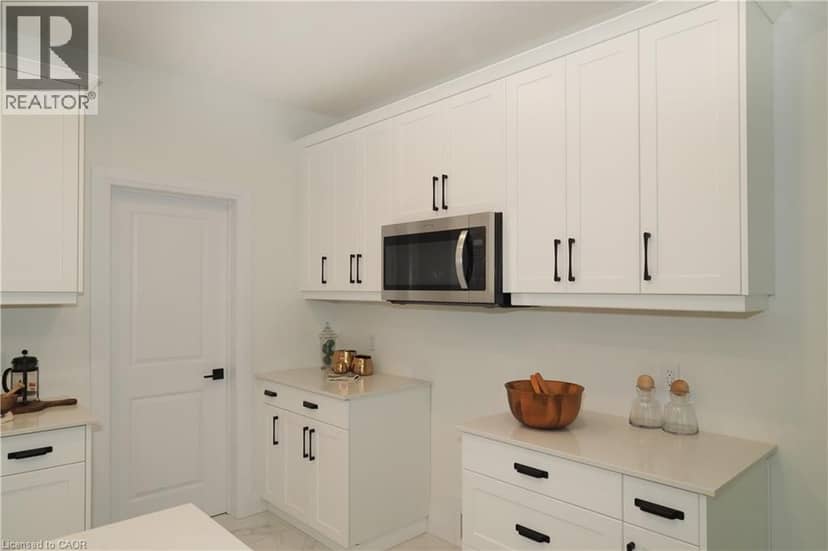 217 JEFFREY Place — photo 13 of 40