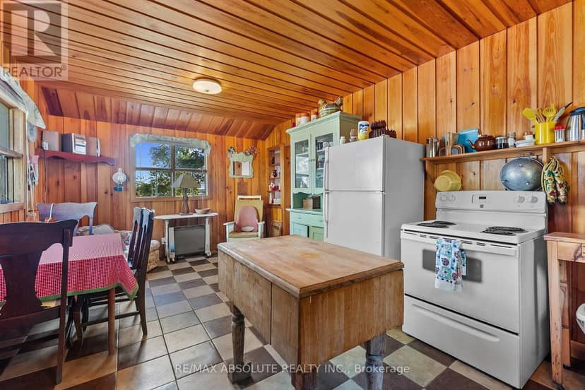 77A Christopher Lane — photo 13 of 33