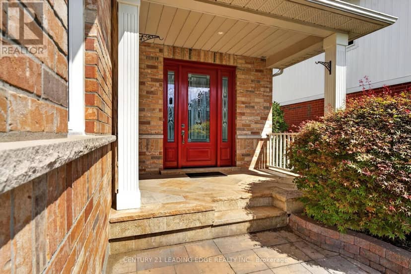 134 Toscana Drive, Whitby, photo 3