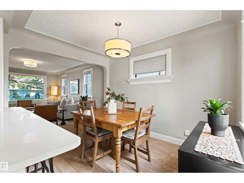 10741 70 AV NW — photo 18 of 40