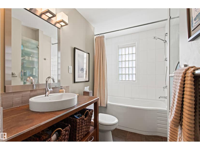 10741 70 AV NW — photo 33 of 40