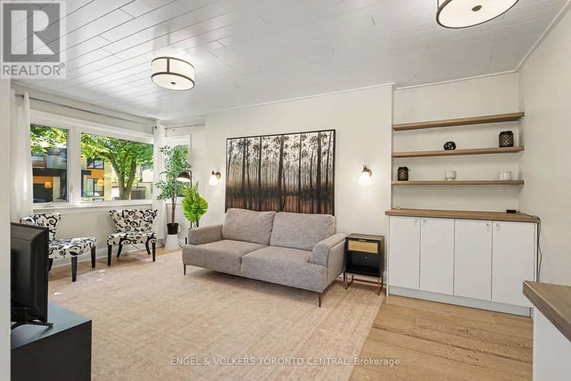 28 Inverleigh Drive — photo 2 of 26