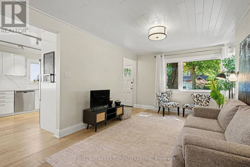 28 Inverleigh Drive — photo 3 of 26