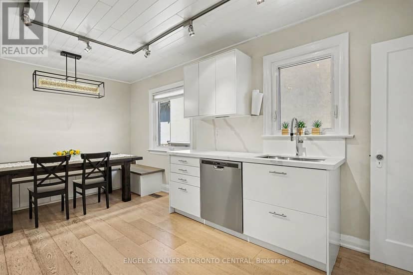 28 Inverleigh Drive — photo 6 of 26
