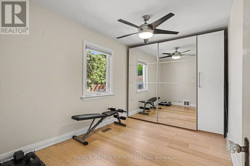 28 Inverleigh Drive — photo 8 of 26