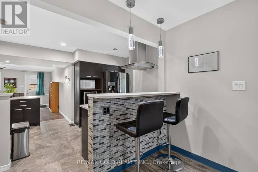 16 Monterey Road — photo 15 of 40