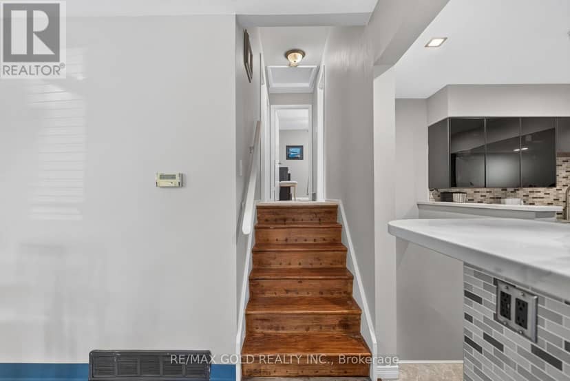 16 Monterey Road — photo 30 of 40