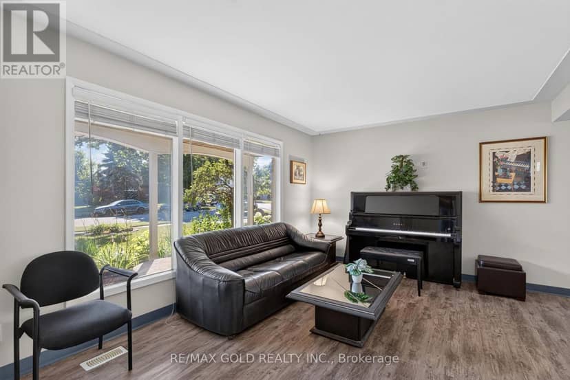 16 Monterey Road — photo 7 of 40