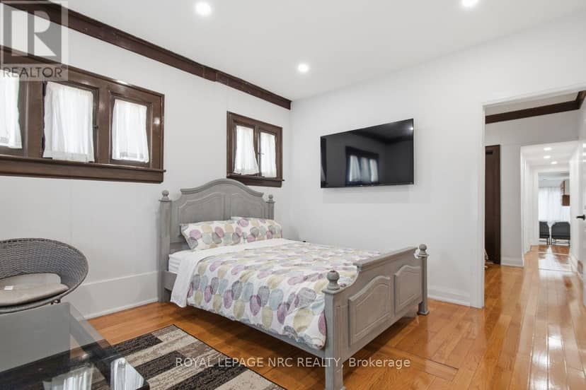 5134 Victoria Avenue — photo 21 of 26