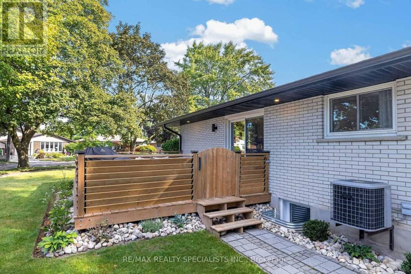 70 Duncairn Avenue — photo 31 of 40