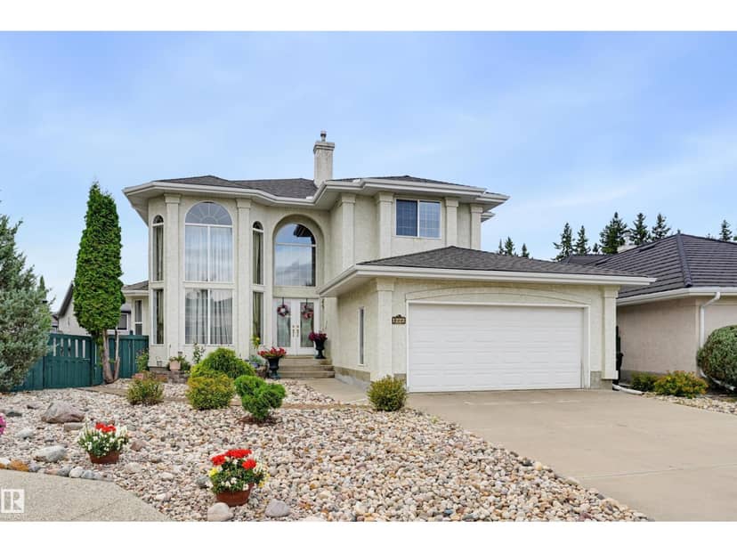 1222 Haliburton Cl NW, Edmonton, photo 2