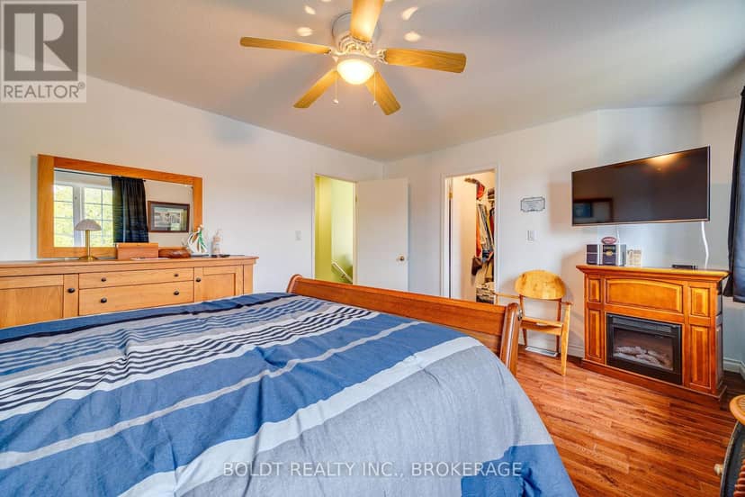 16 Westbury Drive — photo 12 of 33