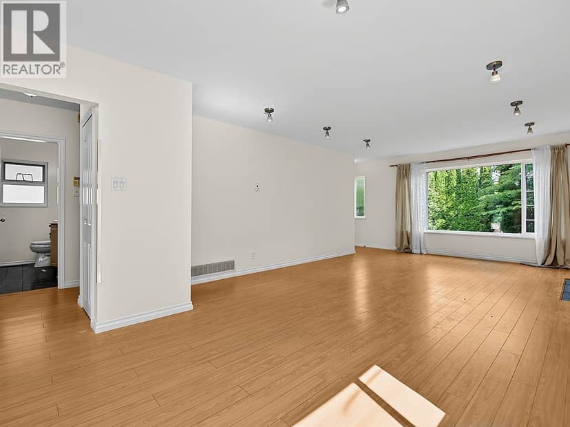 2216 E 41ST AVENUE, Vancouver, photo 8