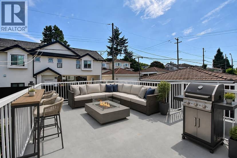 2216 E 41ST AVENUE, Vancouver