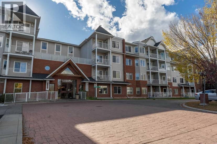 227, 8 Prestwick Pond Terrace SE, Calgary, photo 2