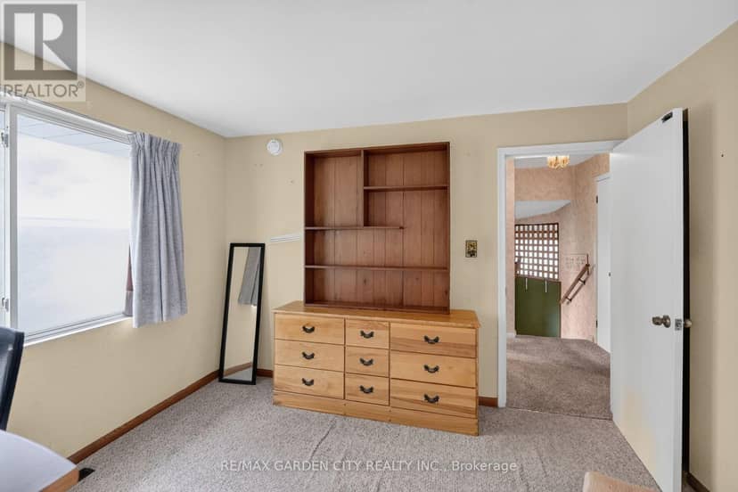 529 Carlton Street — photo 14 of 40