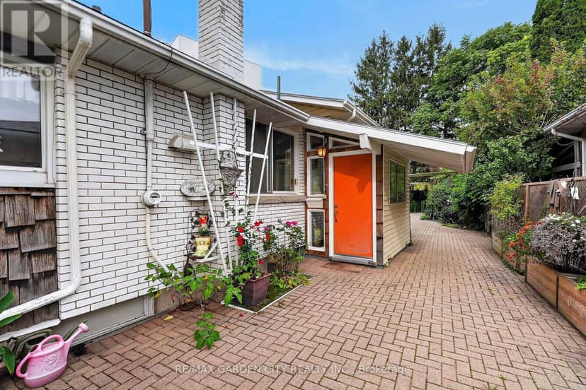 529 Carlton Street — photo 26 of 40