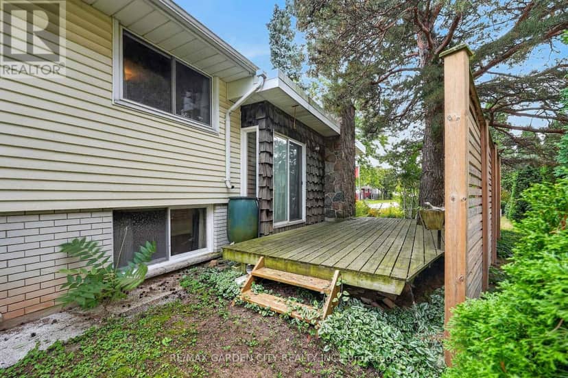 529 Carlton Street — photo 35 of 40
