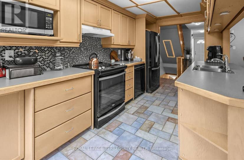 19 - 1330 Trowbridge Drive — photo 12 of 29