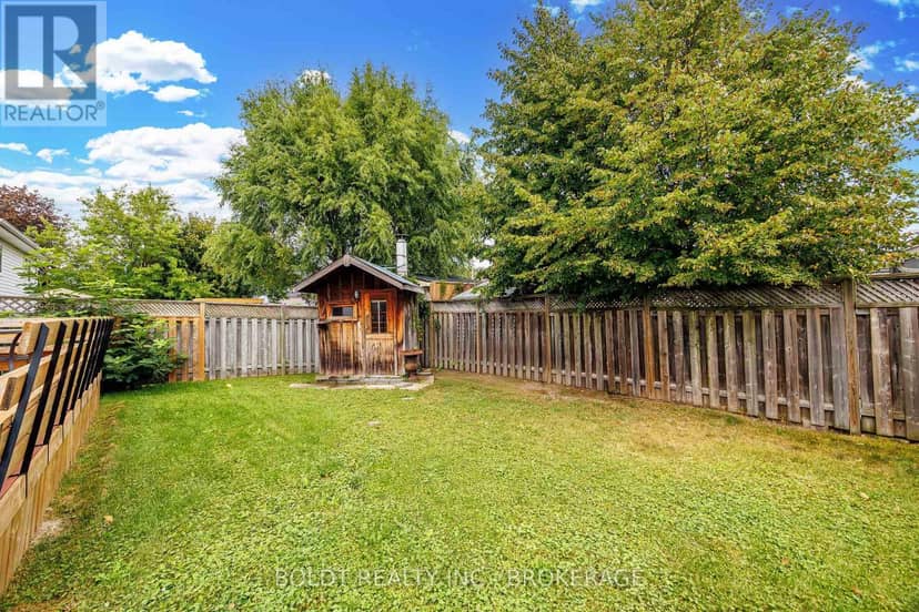 16 Westbury Drive — photo 30 of 33
