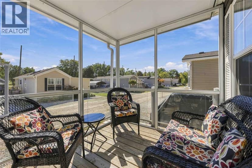 9338 W IPPERWASH ROAD Unit# R 17, Lambton Shores, photo 6