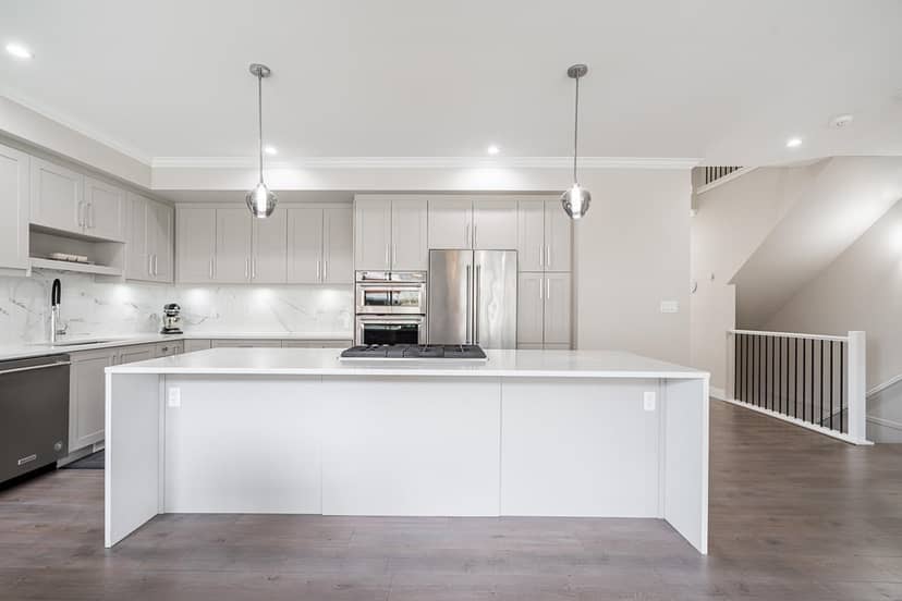 2 17033 FRASER HIGHWAY, Surrey, photo 7