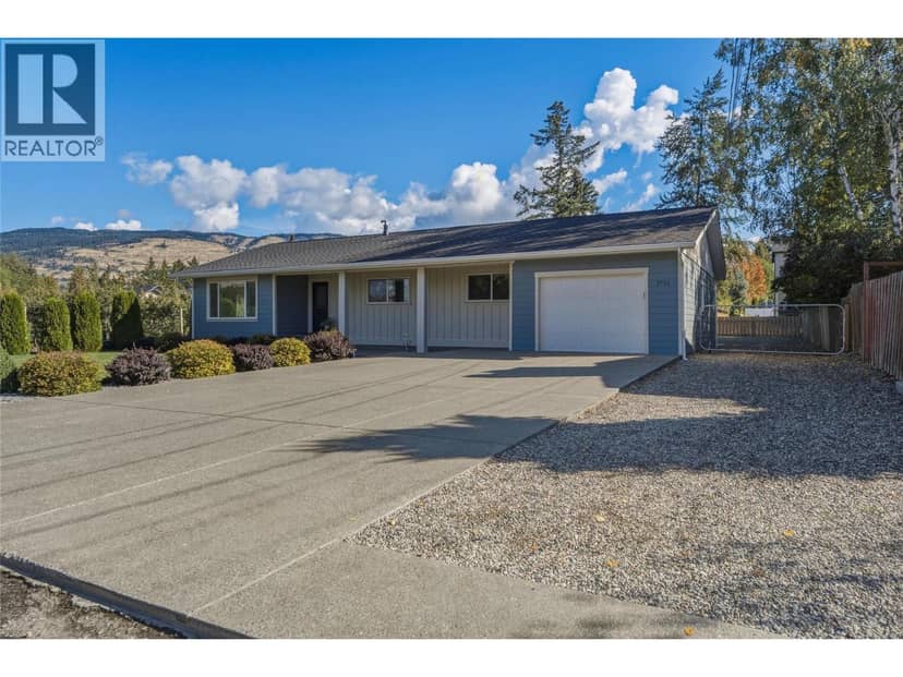 7701 Birch Lane, Coldstream