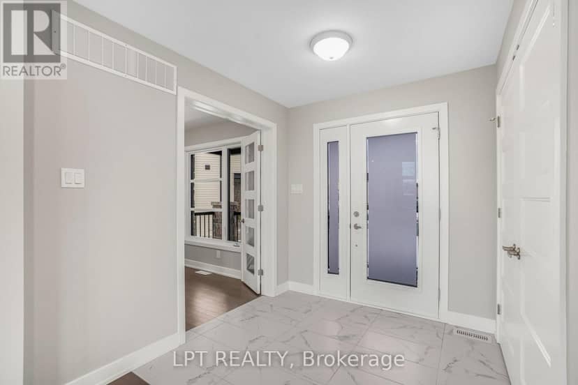63 Chateauguay Street, Russell, photo 2