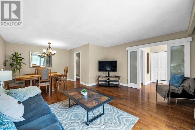 920 Sunrise Avenue — photo 15 of 40