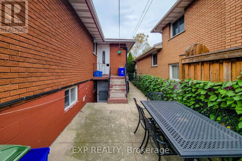 23 Tara Court — photo 9 of 34