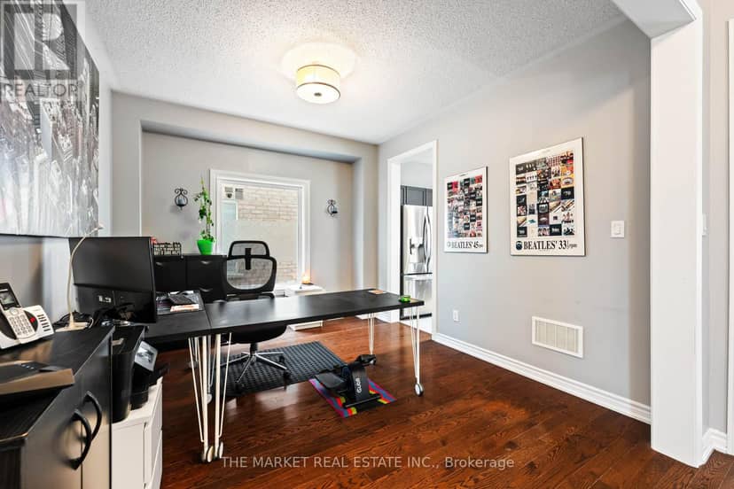 877 O'Reilly Crescent — photo 17 of 40