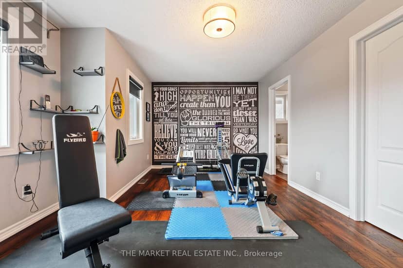 877 O'Reilly Crescent — photo 29 of 40