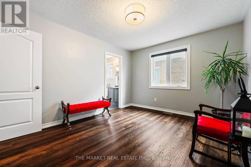 877 O'Reilly Crescent — photo 36 of 40