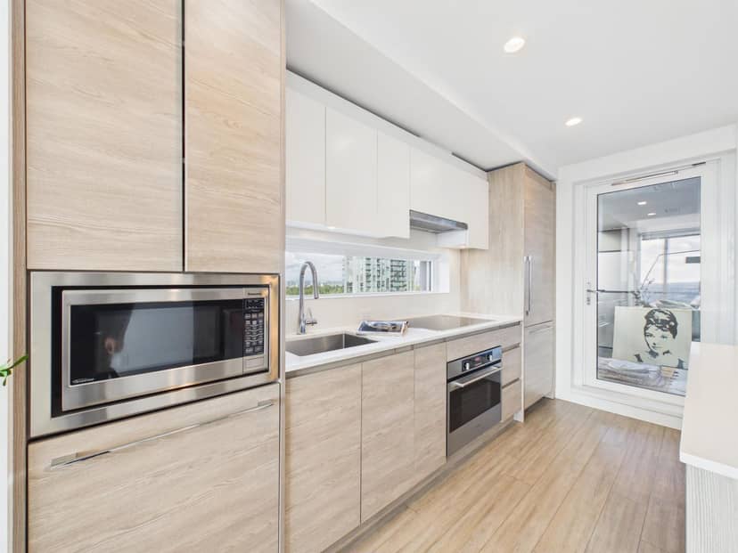 2603 13615 FRASER HIGHWAY, Surrey, photo 4
