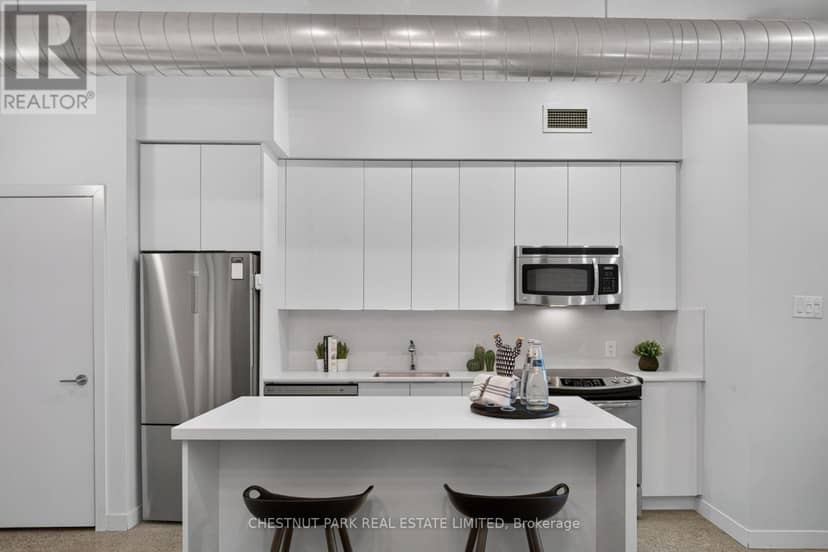 330 - 510 King Street E — photo 4 of 26