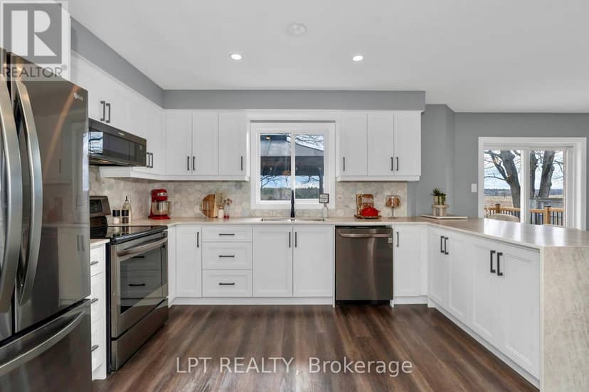 47 Northview Crescent — photo 12 of 40