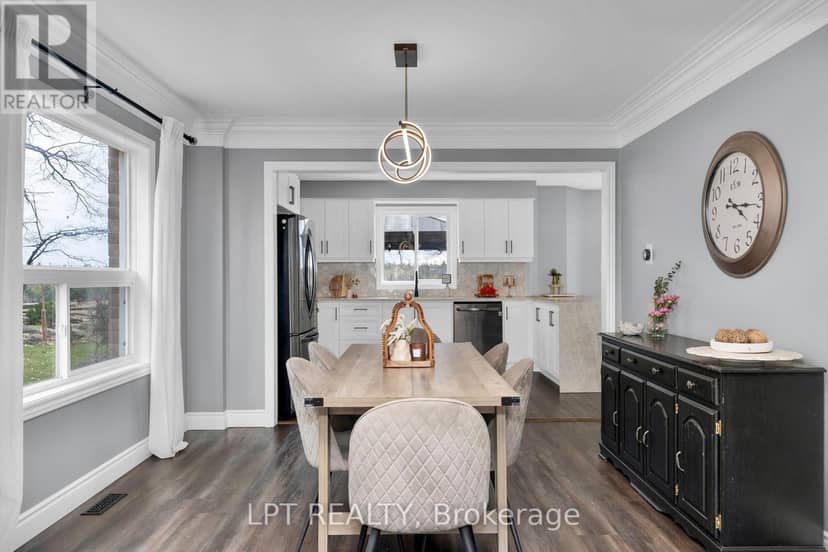 47 Northview Crescent — photo 8 of 40