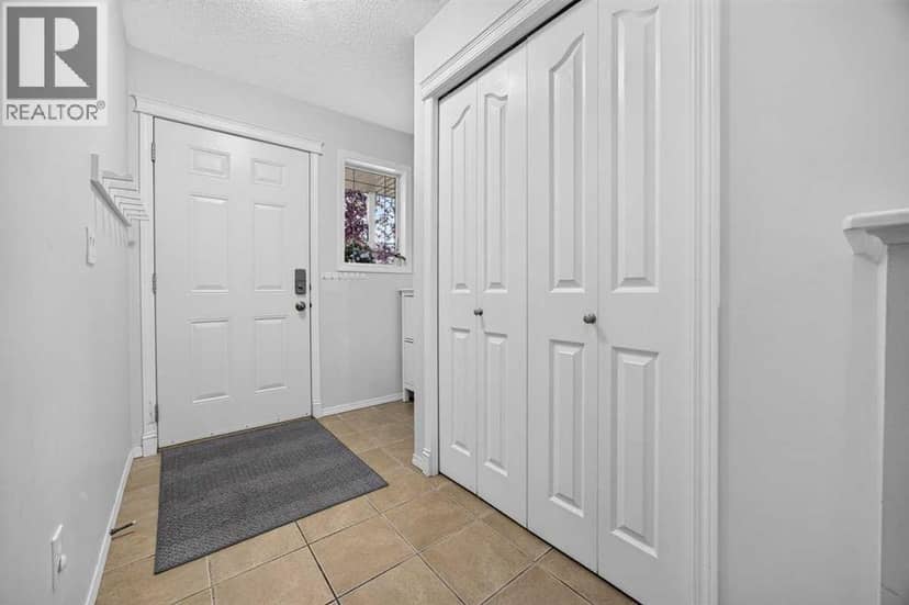 211 Bayside Point SW, Airdrie, photo 4
