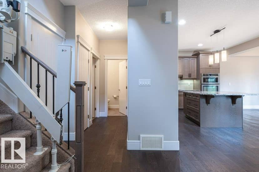 #1 1030 Connelly Wy SW, Edmonton, photo 6