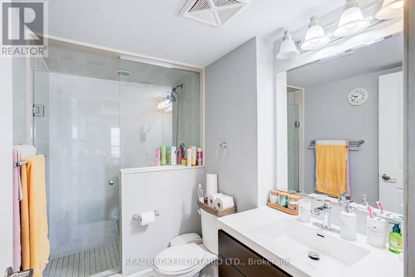 105 - 1045 Nadalin Heights — photo 16 of 23