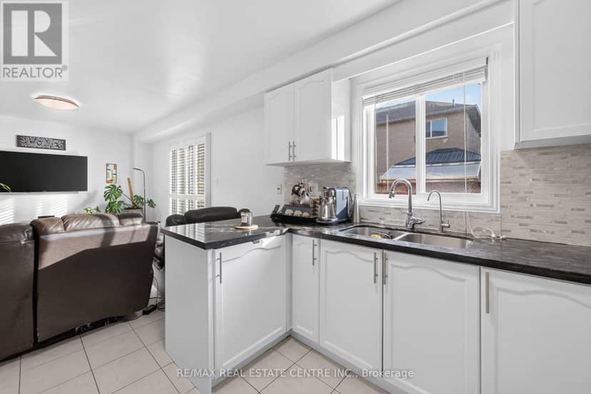8 Flatlands Way — photo 11 of 37