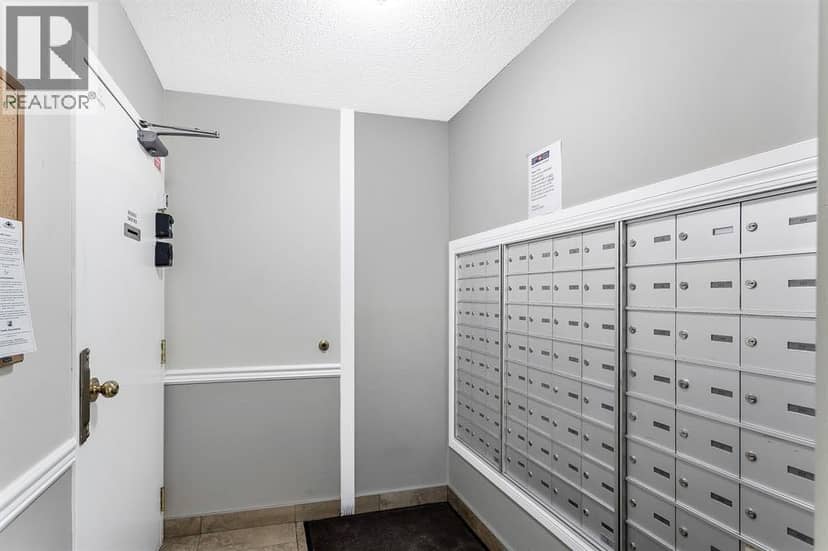 305, 290 Shawville Way SE, Calgary, photo 3