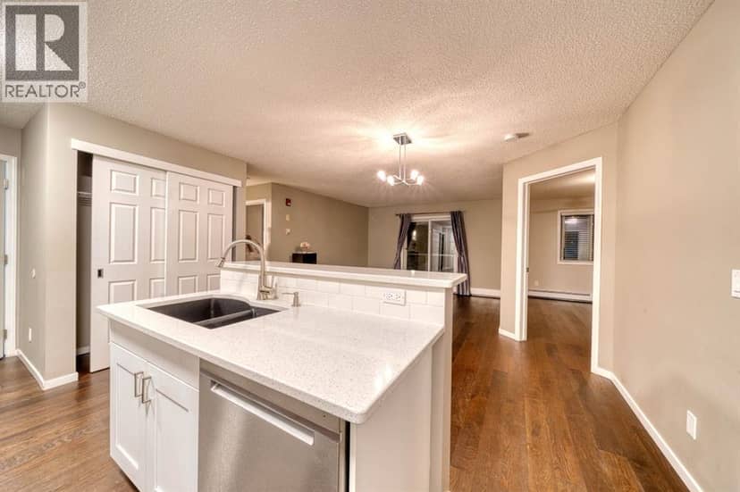 305, 290 Shawville Way SE, Calgary, photo 5