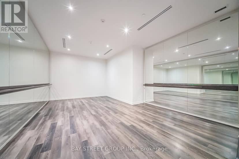 2204 - 197 Yonge Street — photo 25 of 30