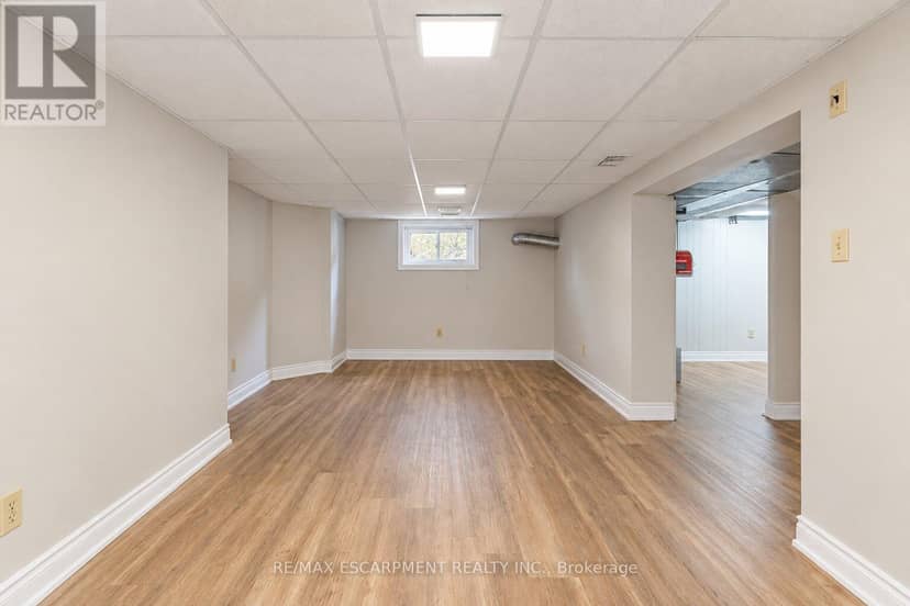 269 Queensdale Avenue E — photo 33 of 40