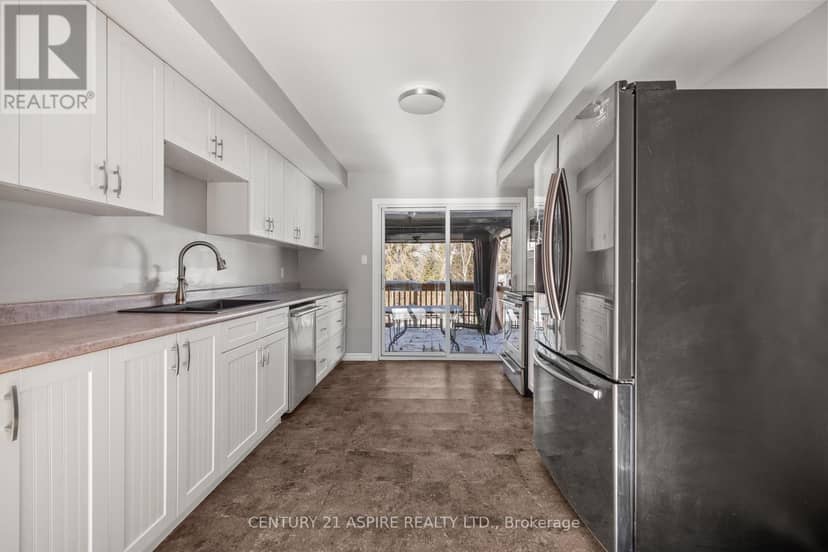 84 Sandy Beach Road, Laurentian Valley, photo 4